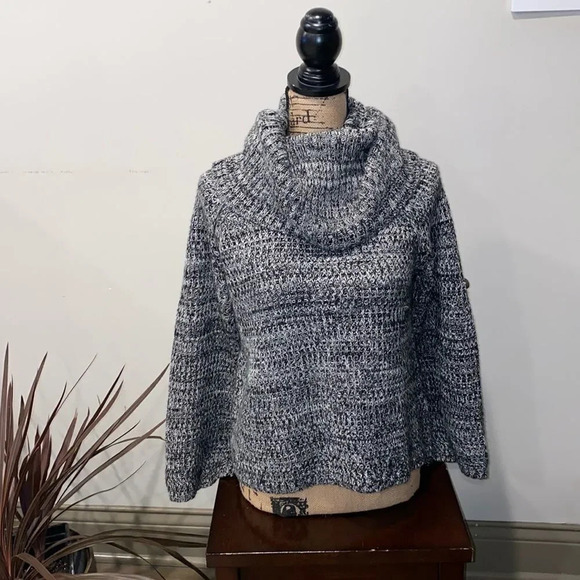 DKNYC cable knit sweater - Picture 2 of 11